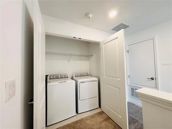 $2,100 | 2512 Paravane Way, Wesley Chapel, FL 33543