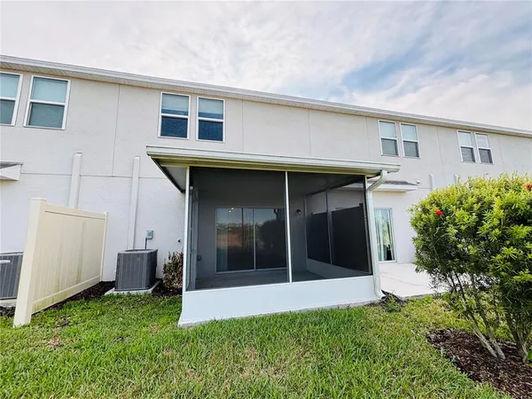 $2,100 | 2512 Paravane Way, Wesley Chapel, FL 33543