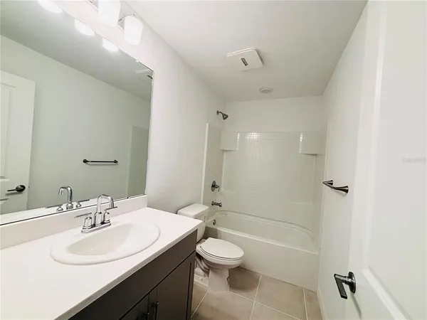 $2,100 | 2512 Paravane Way, Wesley Chapel, FL 33543