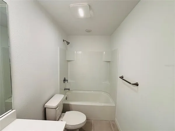 $2,100 | 2512 Paravane Way, Wesley Chapel, FL 33543