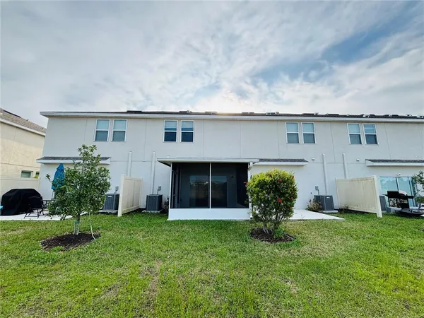 $2,100 | 2512 Paravane Way, Wesley Chapel, FL 33543