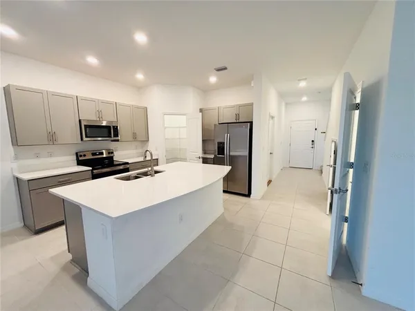 $2,100 | 2512 Paravane Way, Wesley Chapel, FL 33543