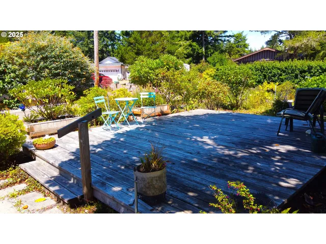 $435,000 | 2222 11th Street, Florence, OR 97439