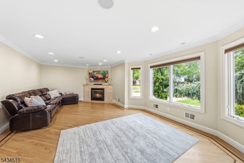 19 Fairview Road Clark, NJ 07066 - Photo 13 of 48