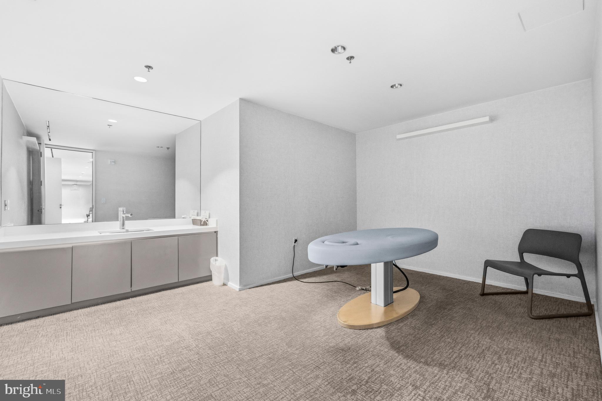 925 H Street Northwest, Unit 315 Washington, DC 20001 - Photo 31 of 46