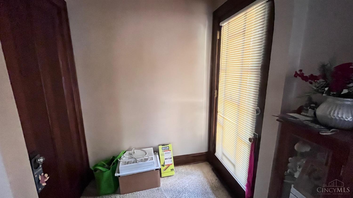 4931 Ralph Avenue Cincinnati, OH 45238 - Photo 3 of 40 Gallery Image 3
