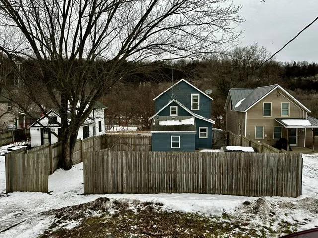 $182,500 | 309 Coffee Street East, Lanesboro, MN 55949