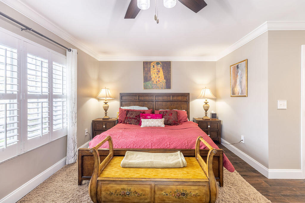 1038 Jeffery Street Boca Raton, FL 33487 - Photo 20 of 47 545A5250-HDR