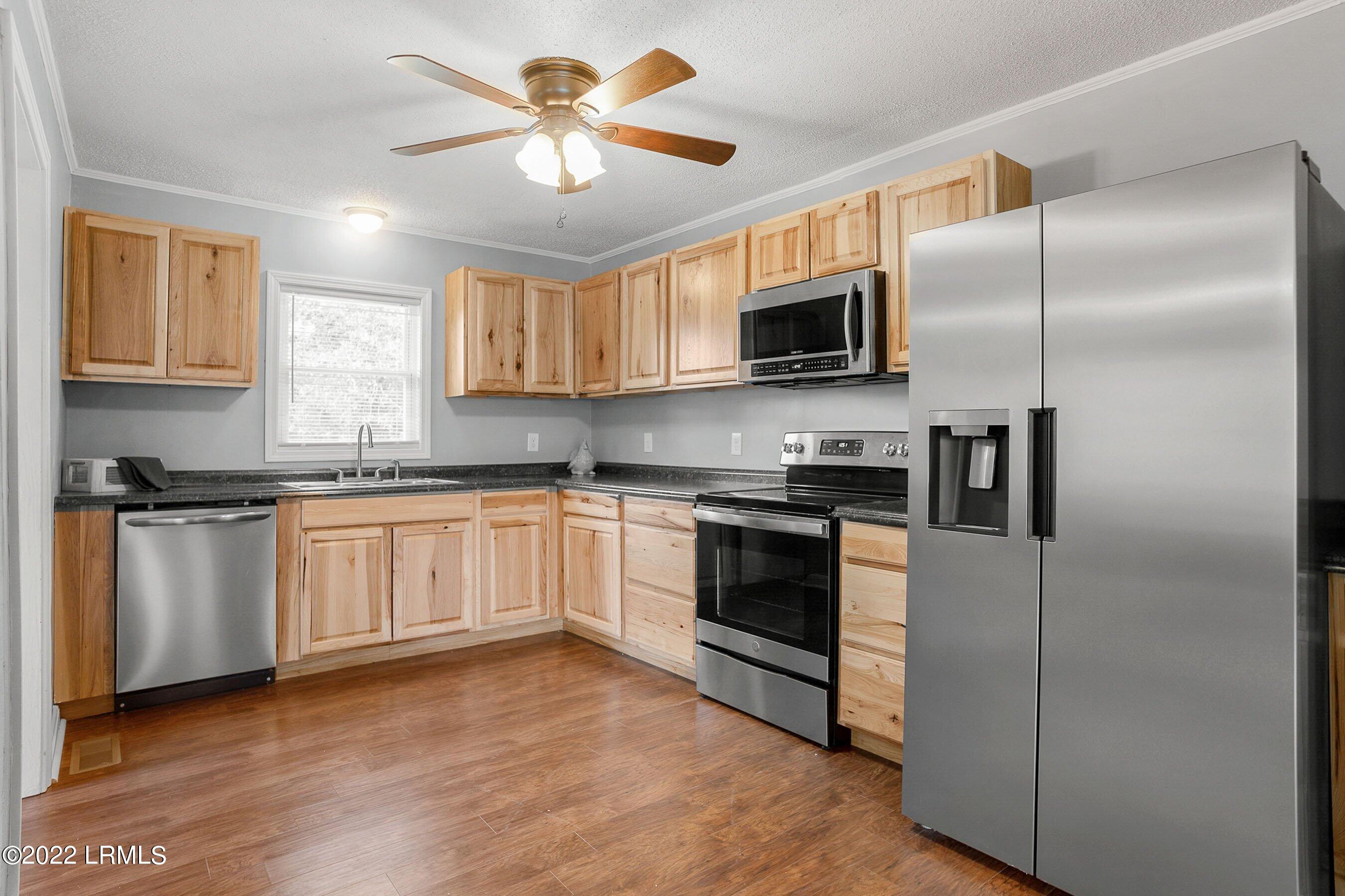 1502 State Rd S-7-202 Beaufort, SC 29902 - Photo 12 of 28 DSC01801-75-1.jpg-SMALL