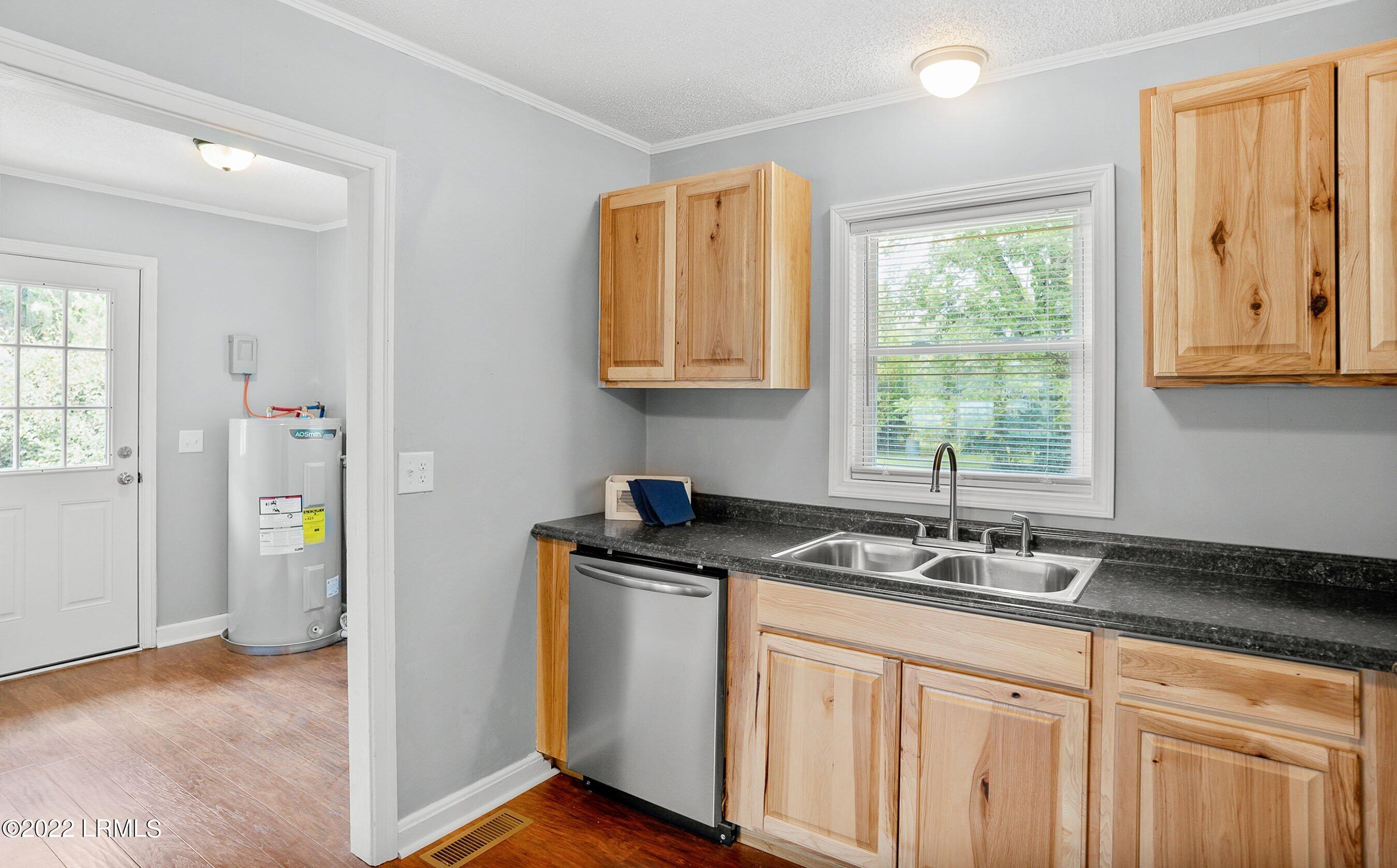 1502 State Rd S-7-202 Beaufort, SC 29902 - Photo 14 of 28 DSC01811-85-1.jpg-SMALL