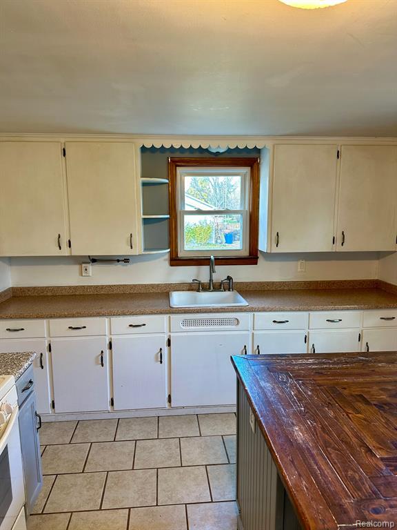 1080 Farnsworth Road Lapeer, MI 48446 - Photo 33 of 59