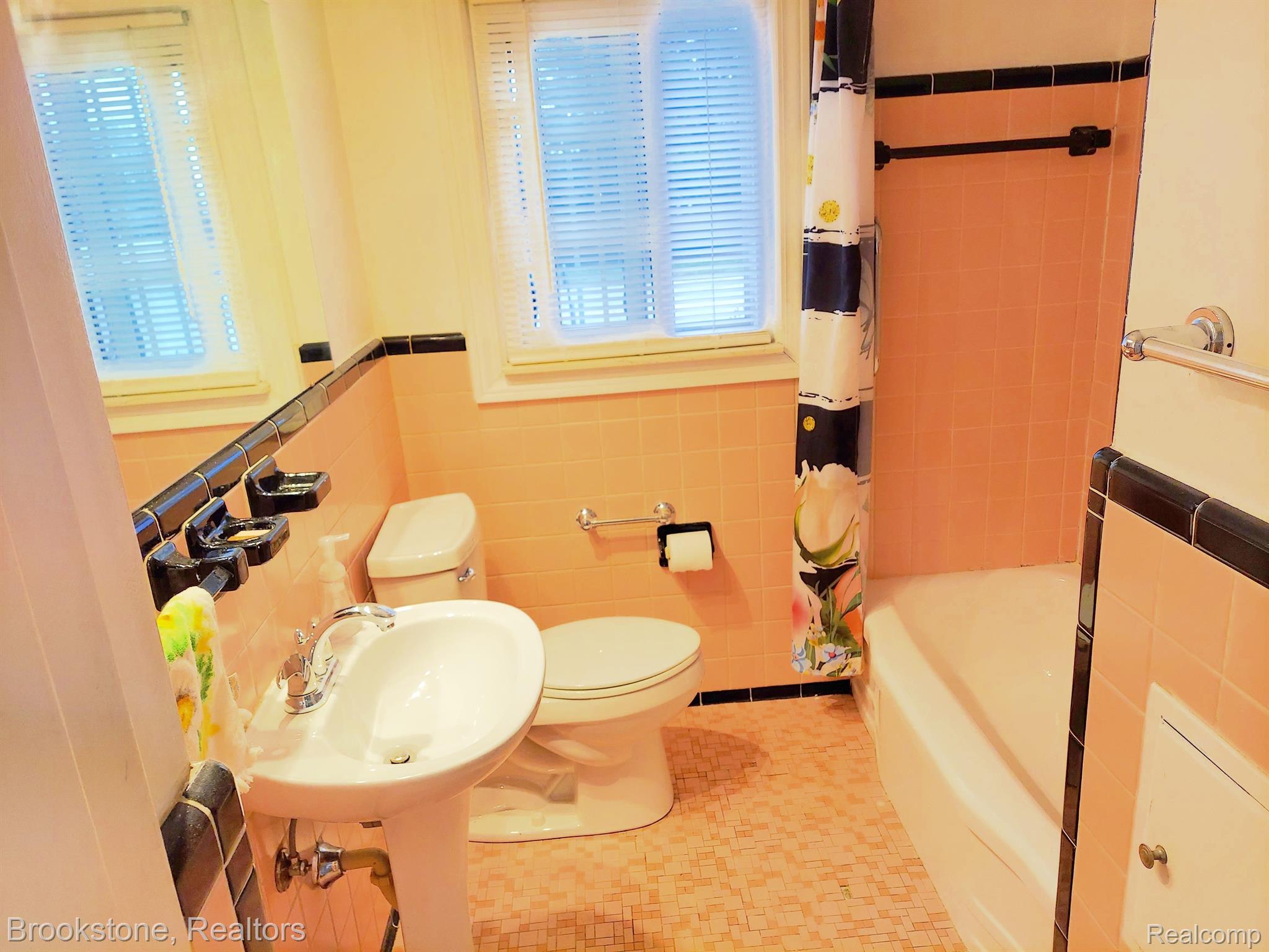18250 Stephens Road Eastpointe, MI 48021 - Photo 31 of 67 Gallery Image 31