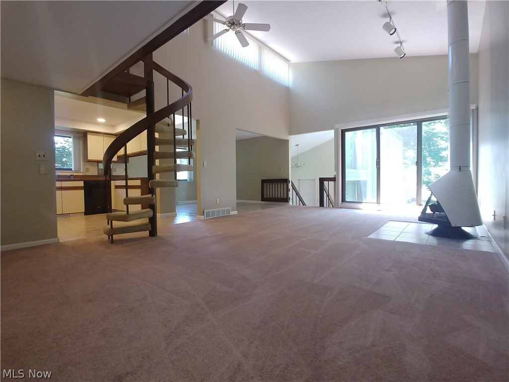 1046 Professor Road Cleveland, OH 44124 - Photo 8 of 31