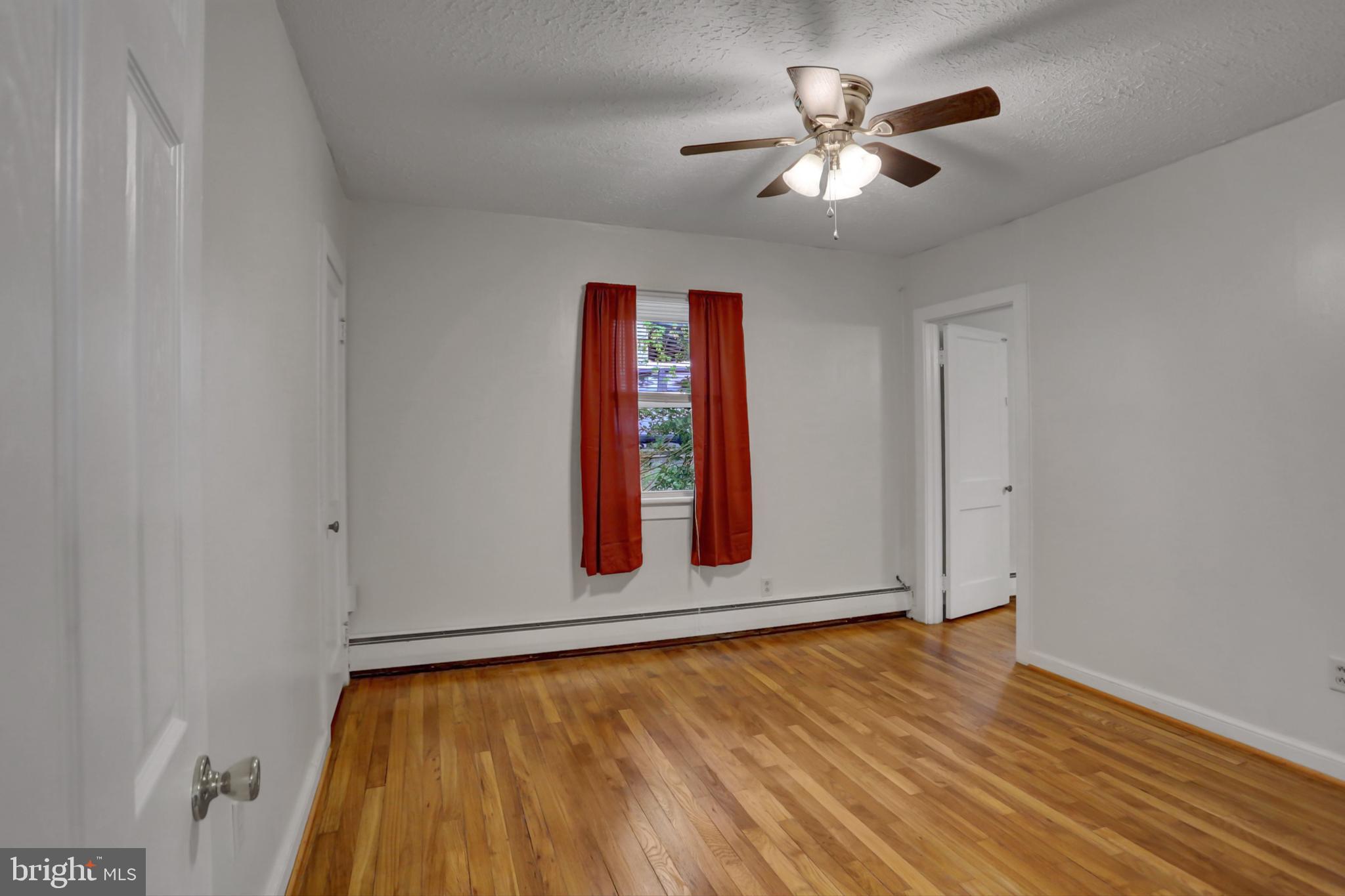 201 Roxbury Road Shippensburg, PA 17257 - Photo 16 of 31 Middle Bedroom 2