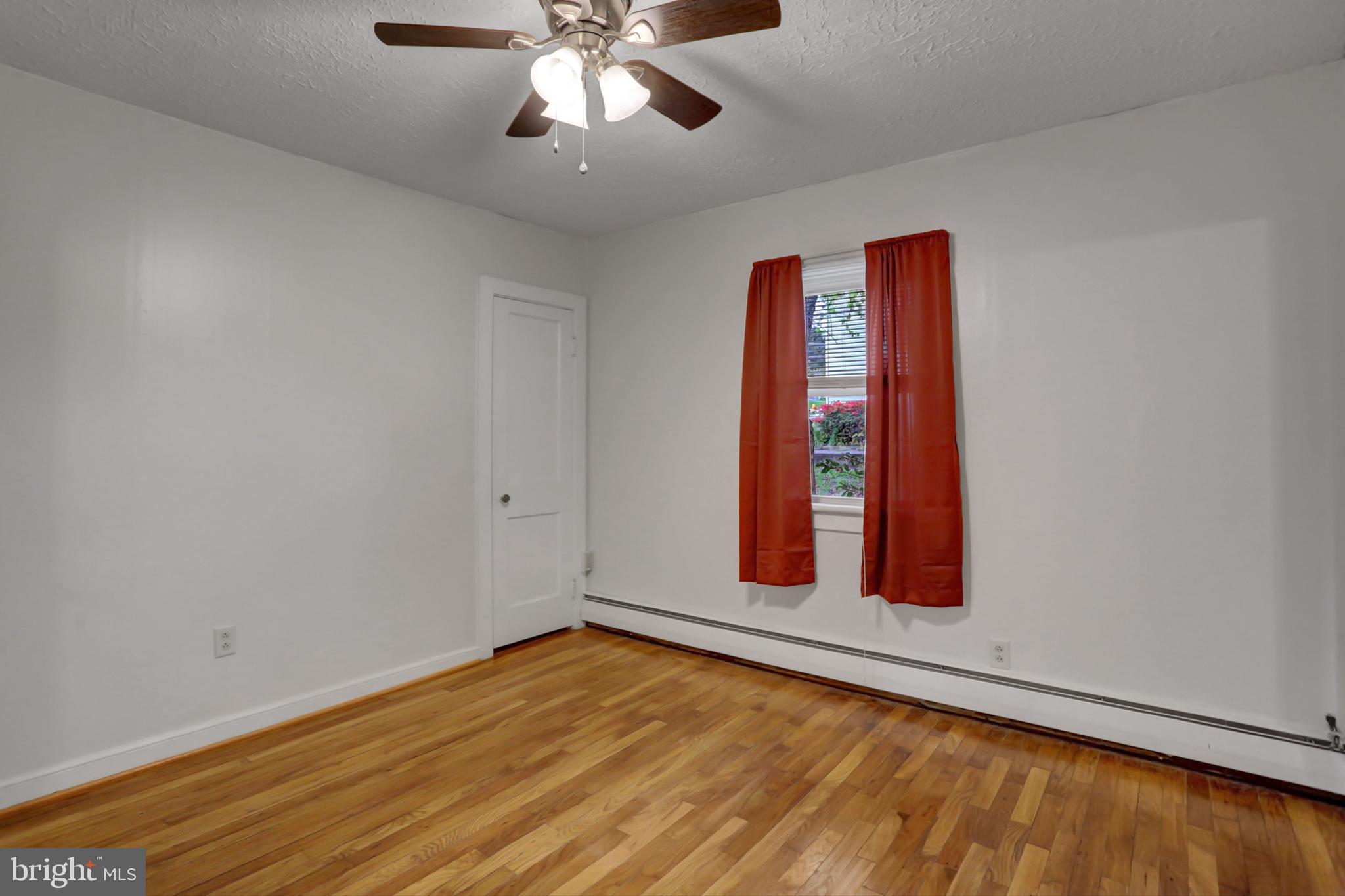 201 Roxbury Road Shippensburg, PA 17257 - Photo 17 of 31 Middle Bedroom 2
