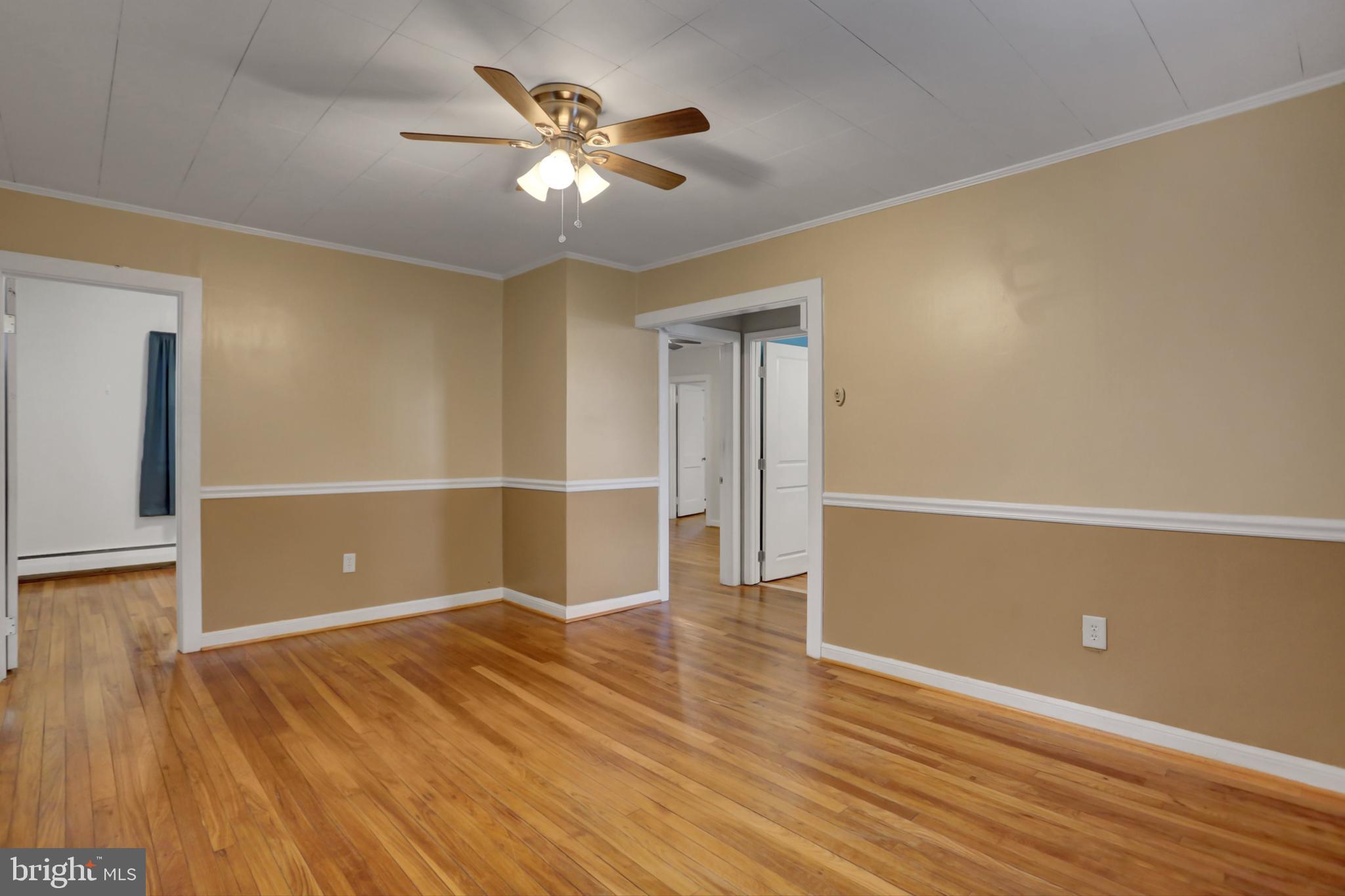 201 Roxbury Road Shippensburg, PA 17257 - Photo 7 of 31 Living Room