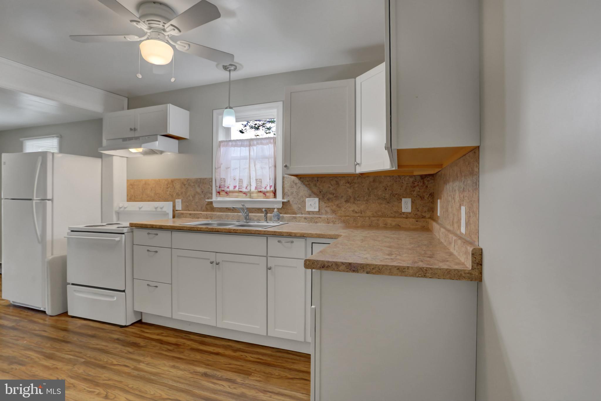 201 Roxbury Road Shippensburg, PA 17257 - Photo 8 of 31 Kitchen
