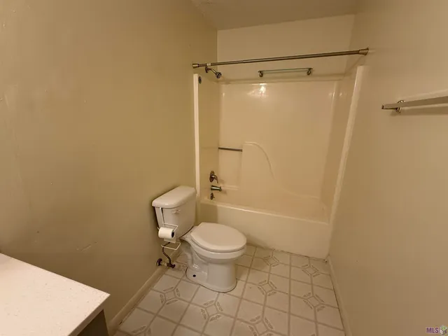 $900 | 286 Monarch Drive, Unit A, Houma, LA 70364