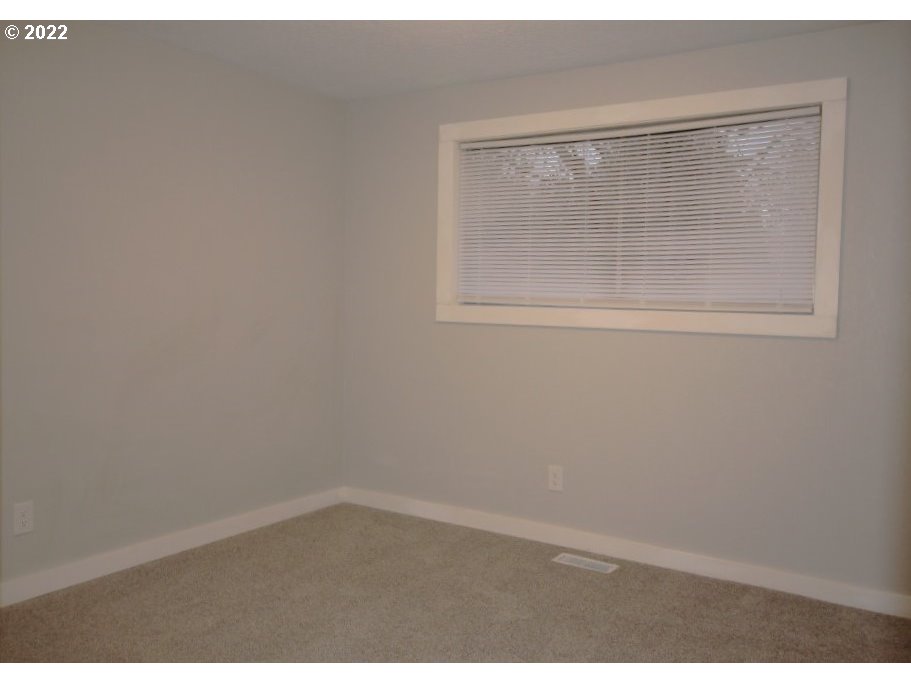 1452 Quinn Road Woodburn, OR 97071 - Photo 17 of 22 Bedroom