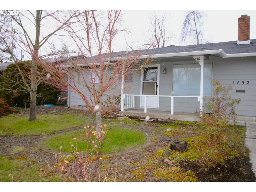 1452 Quinn Road Woodburn, OR 97071 - Photo 2 of 22 Front Yard