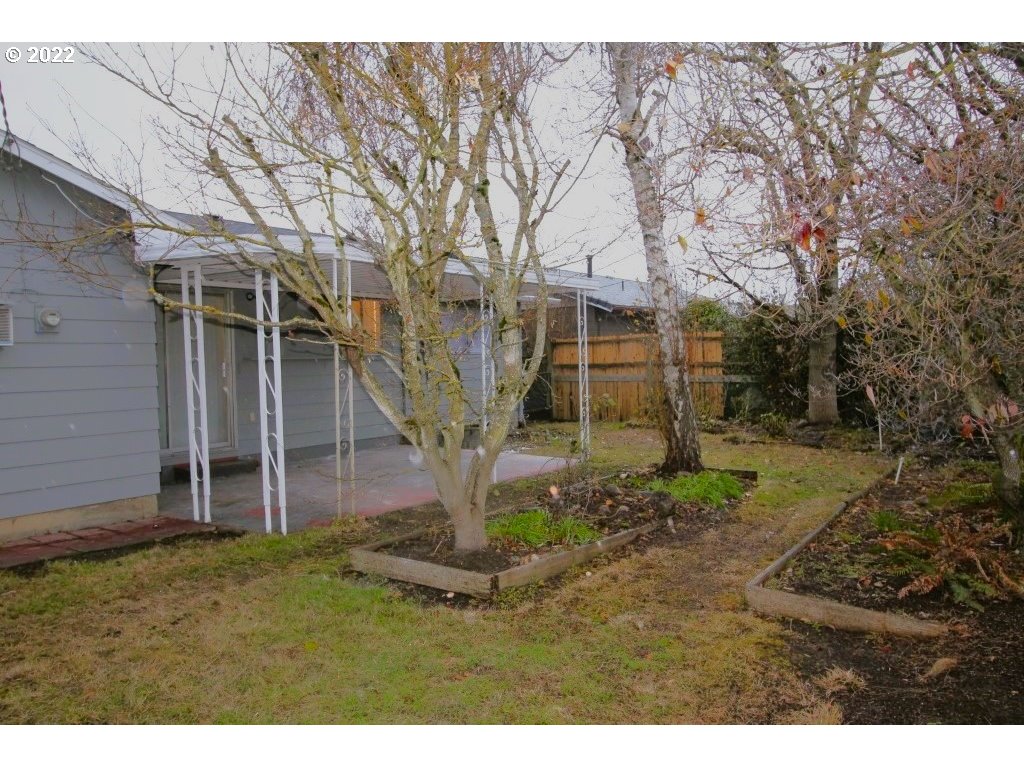 1452 Quinn Road Woodburn, OR 97071 - Photo 22 of 22 Backyard