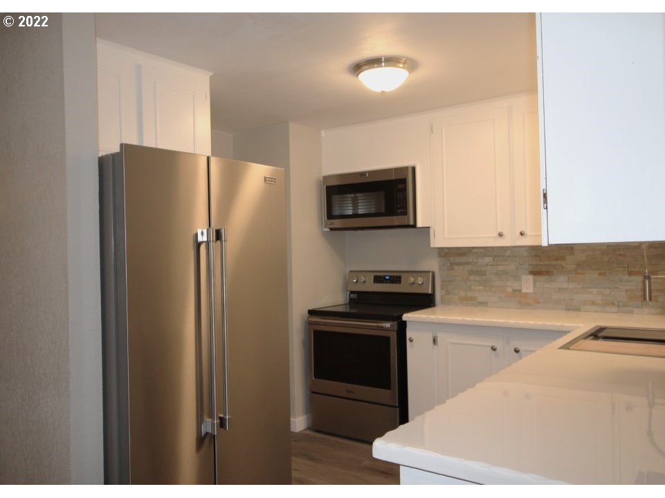 1452 Quinn Road Woodburn, OR 97071 - Photo 9 of 22 Kitchen