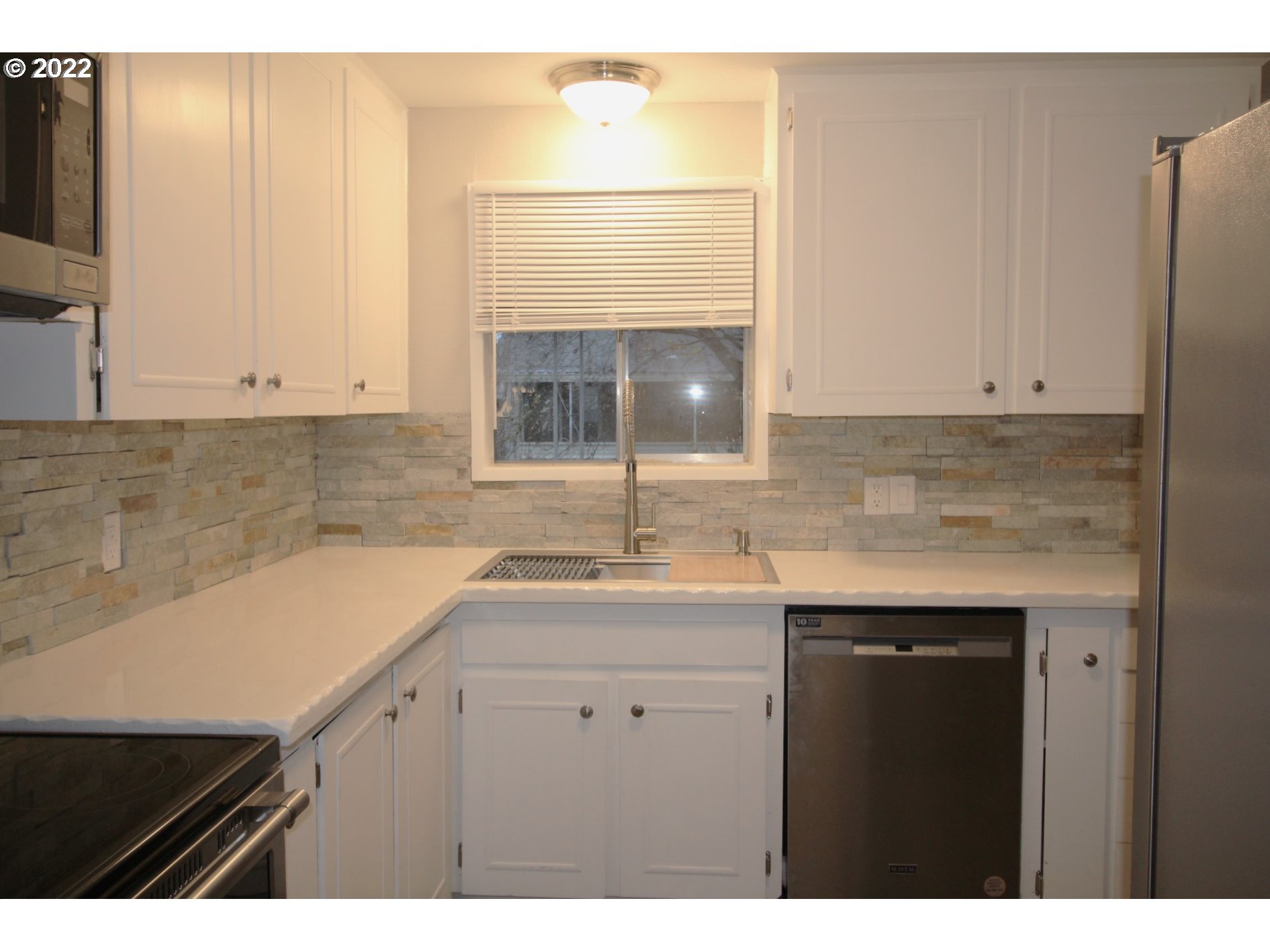1452 Quinn Road Woodburn, OR 97071 - Photo 10 of 22 Kitchen