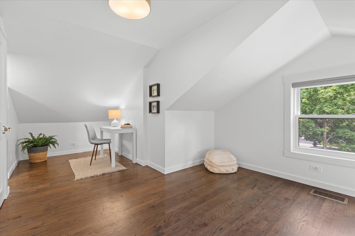 715 Long Road Glenview, IL 60025 - Photo 12 of 21