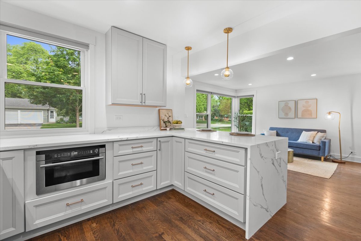 715 Long Road Glenview, IL 60025 - Photo 6 of 21