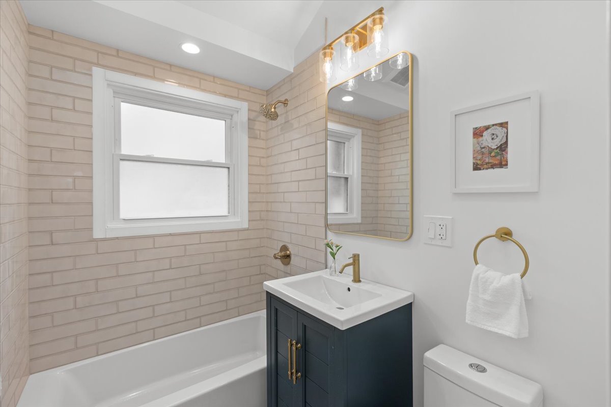 715 Long Road Glenview, IL 60025 - Photo 9 of 21