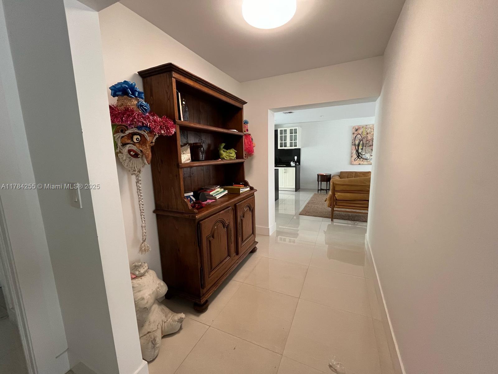 Tropical Isle Homes Key Biscayne, FL 33149 - Photo 22 of 38 a view of workspace