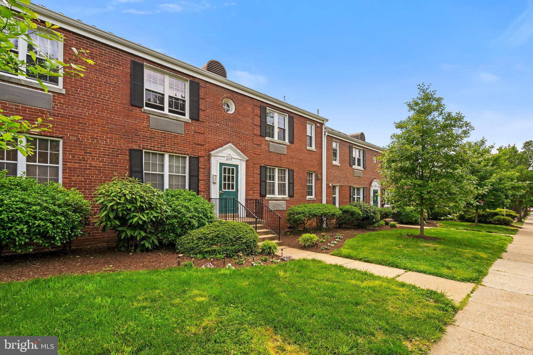 209 East Glebe Road, Unit C Alexandria, VA 22305 - Photo 4 of 23
