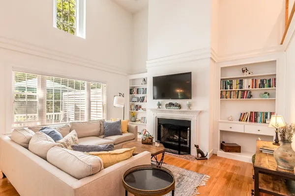 $489,000 | 15 Hampton Court, Unit 15, Mashpee, MA 02649