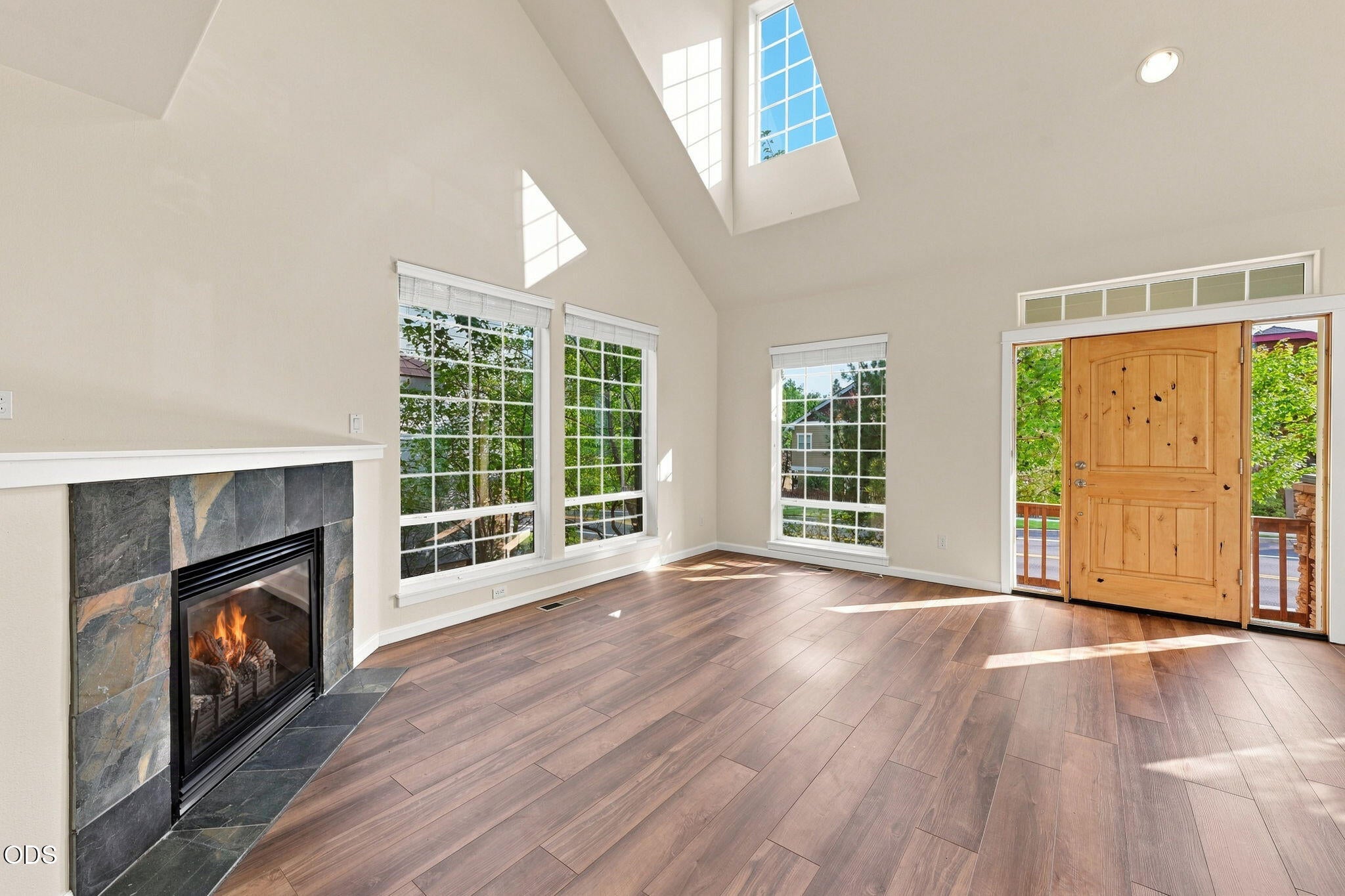 2526 Northwest Awbrey Road Bend, OR 97703 - Photo 10 of 44 Gallery Image 10