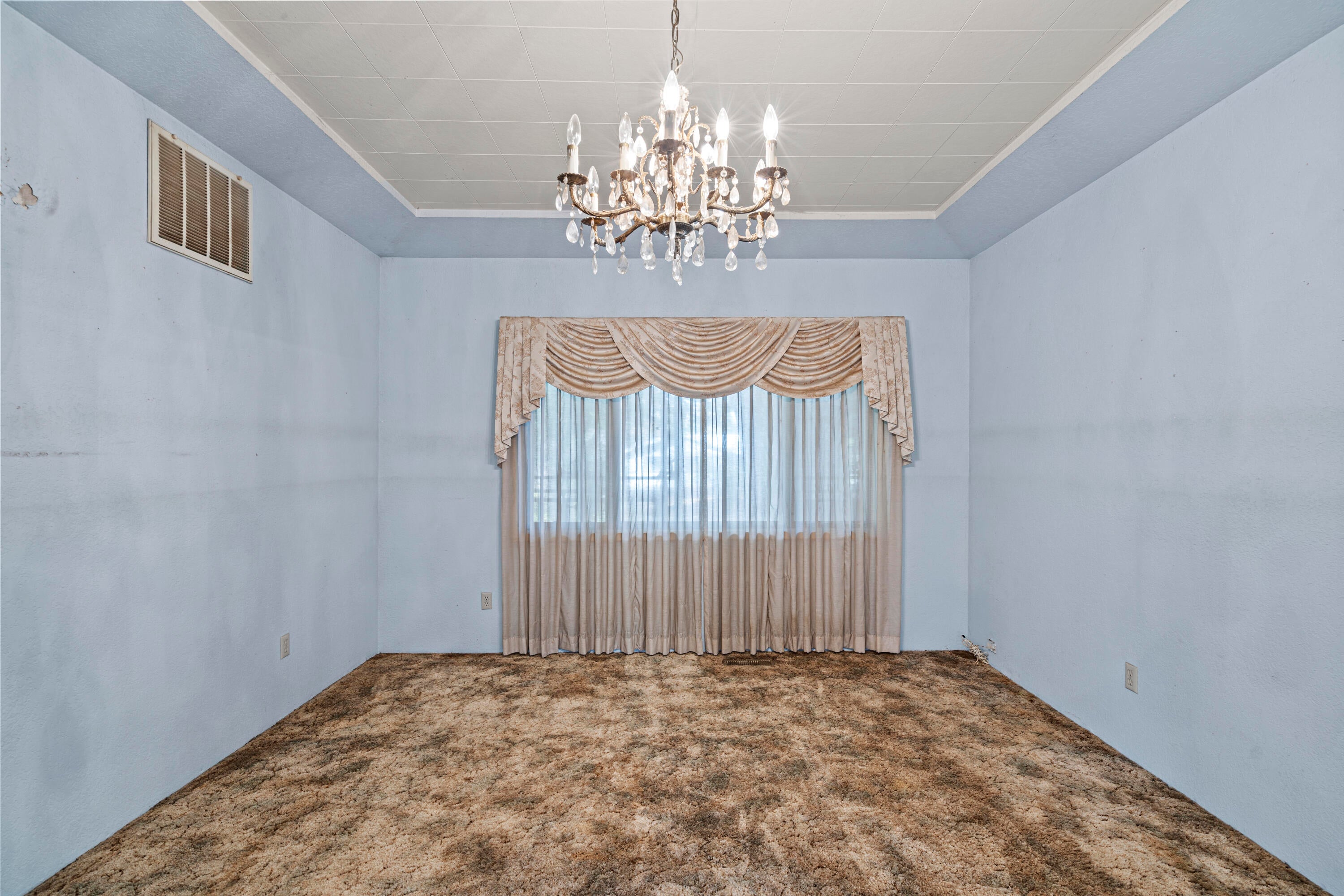 7771 Old Stage Road Central Point, OR 97502 - Photo 15 of 42 Dining room