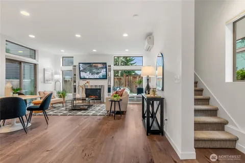 $839,950 | 730 25th Avenue South, Seattle, WA 98144