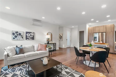 $839,950 | 730 25th Avenue South, Seattle, WA 98144