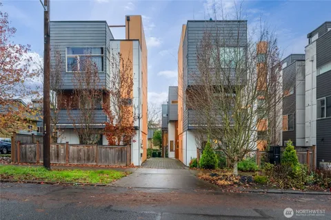 $839,950 | 730 25th Avenue South, Seattle, WA 98144