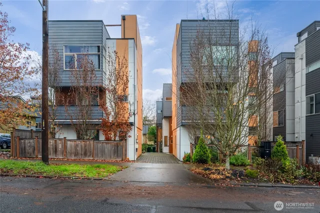 $839,950 | 730 25th Avenue South, Seattle, WA 98144
