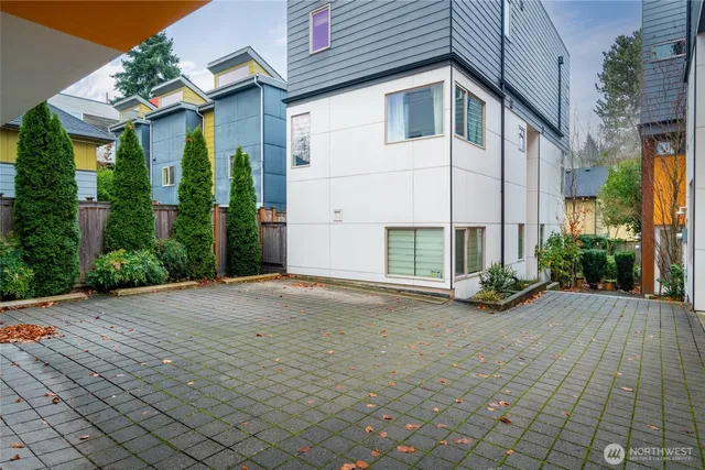 $839,950 | 730 25th Avenue South, Seattle, WA 98144