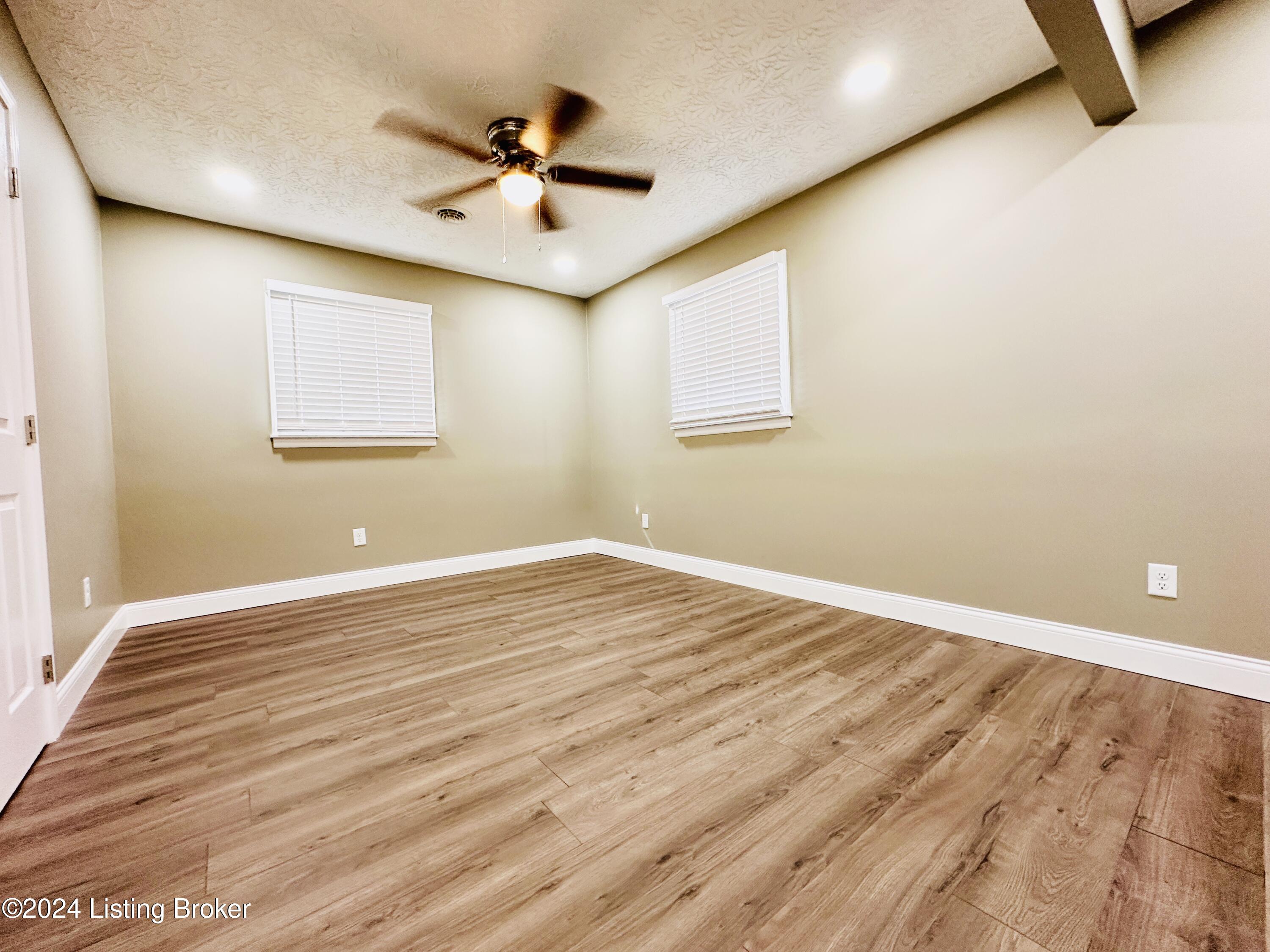 4810 Anneta Road Leitchfield, KY 42754 - Photo 38 of 46 Interior-19