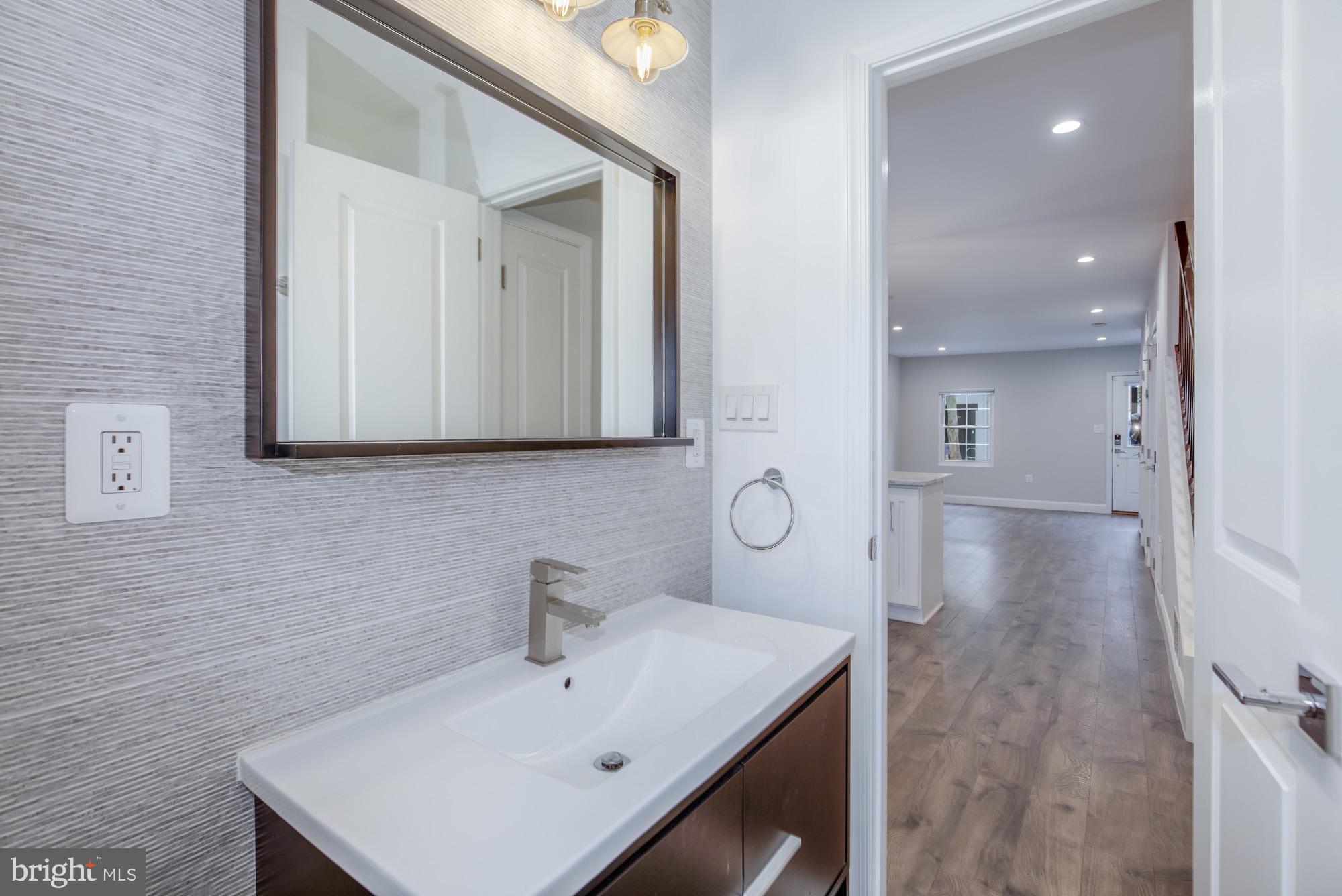435 Ridge Street Northwest Washington, DC 20001 - Photo 15 of 44 Gallery Image 15