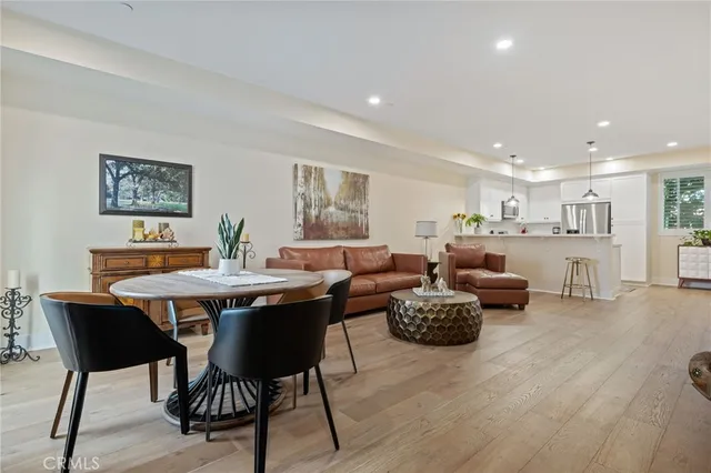 $825,000 | 44 Coronado Street, Unit 202, Ventura, CA 93001