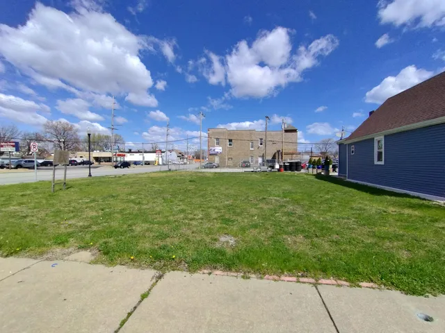 $295,000 | 4763 Calumet Avenue, Hammond, IN 46327