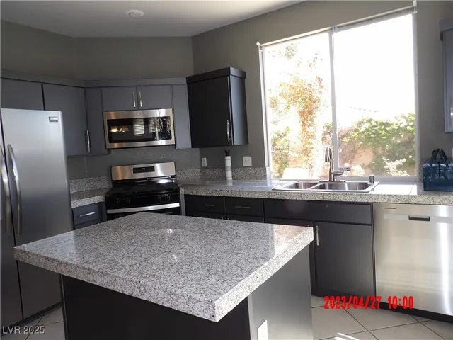 $2,289 | 10704 Moon Flower Arbor Place, Las Vegas, NV 89144