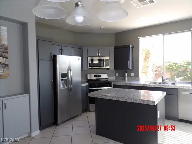 $2,289 | 10704 Moon Flower Arbor Place, Las Vegas, NV 89144
