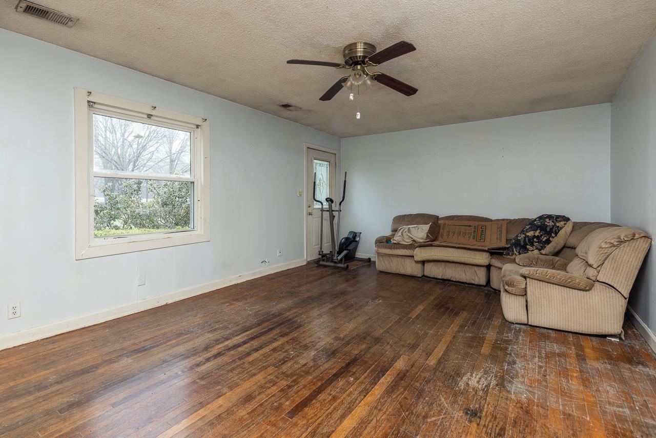 3932 Crenshaw Road Millington, TN 38053 - Photo 6 of 15 Gallery Image 6