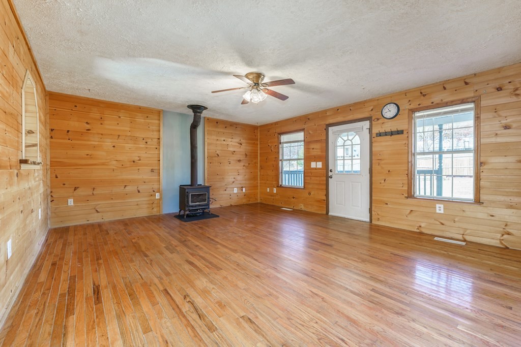 163 Spoon Street Bean Station, TN 37708 - Photo 4 of 26 Gallery Image 4