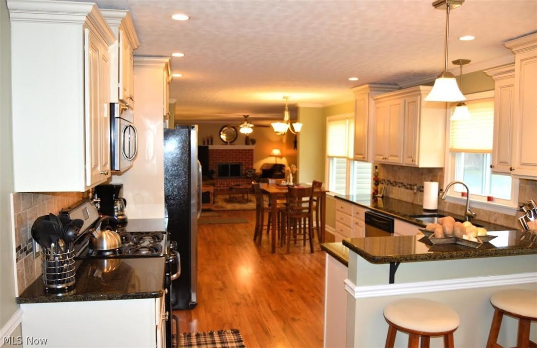 Breakfast Bar for morning Coffee.