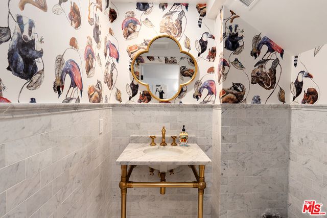 $15,430 | 3764 Berry Drive, Studio City, CA 91604